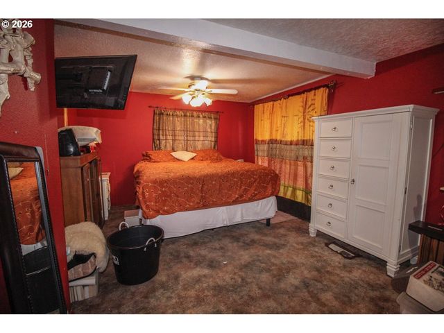 872 E BRIDGE St, Vernonia, OR 97064