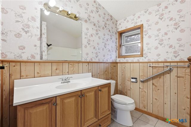 333 Tamarack Drive, Canyon Lake, TX 78133