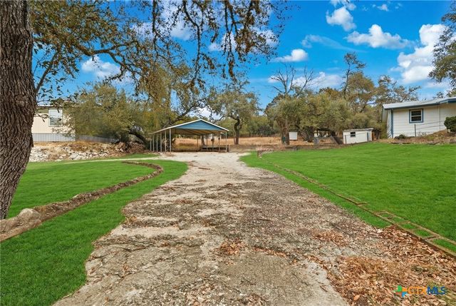 333 Tamarack Drive, Canyon Lake, TX 78133