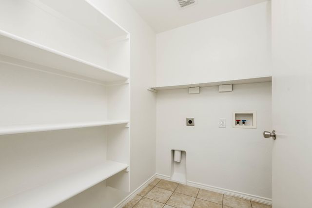 1132 Boxwood Drive, Crowley, TX 76036