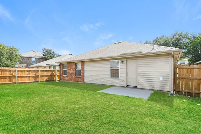 1132 Boxwood Drive, Crowley, TX 76036