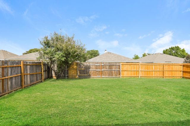 1132 Boxwood Drive, Crowley, TX 76036
