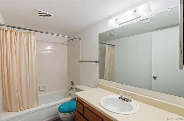 4231 S Mobile Circle B, Aurora, CO 80013