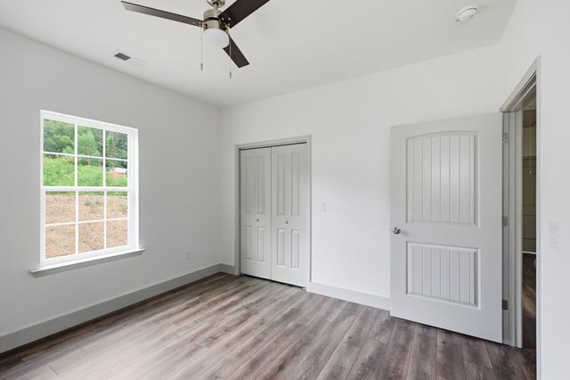 2602 S Dixie Hwy, Dalton, GA 30720