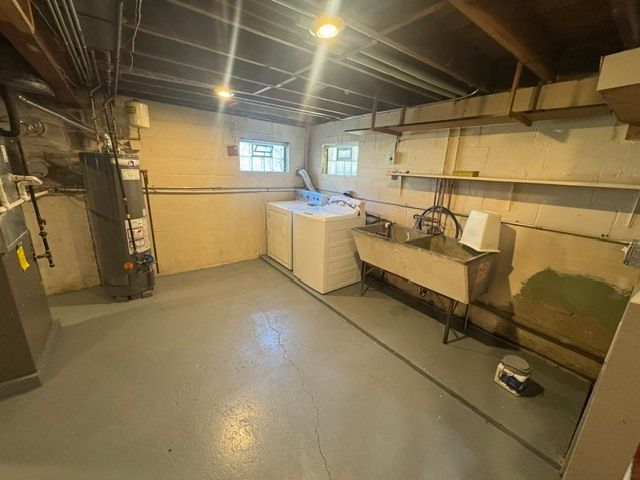 7042 Pershing Road, Berwyn, IL 60402
