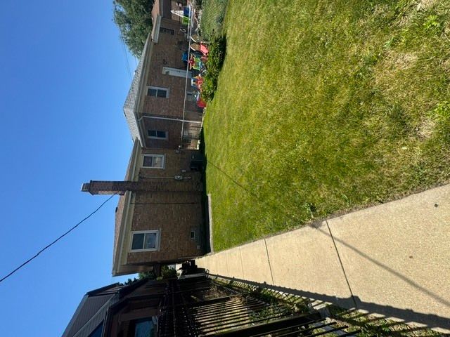 7042 Pershing Road, Berwyn, IL 60402