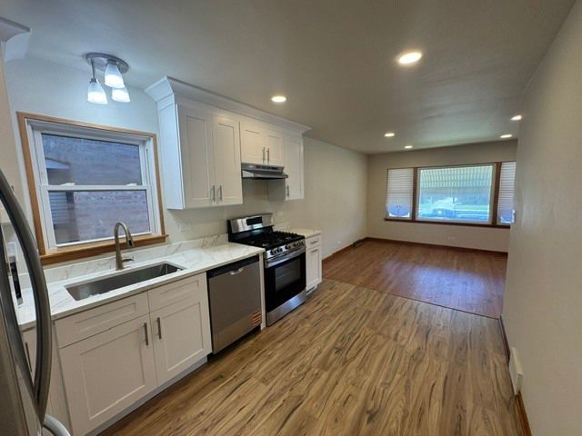 7042 Pershing Road, Berwyn, IL 60402
