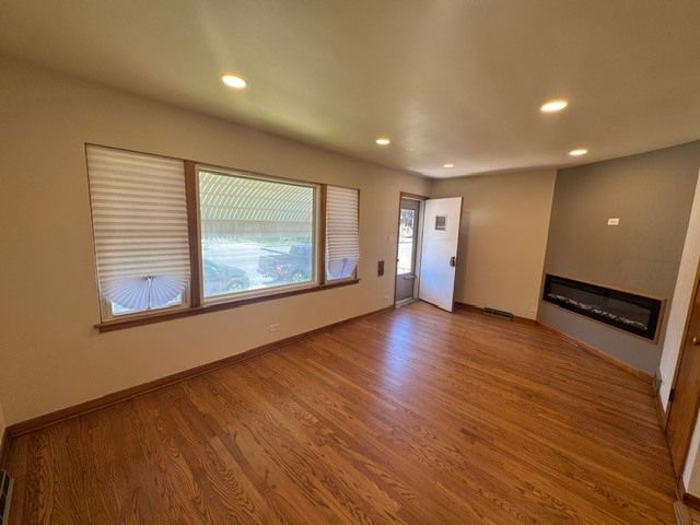 7042 Pershing Road, Berwyn, IL 60402