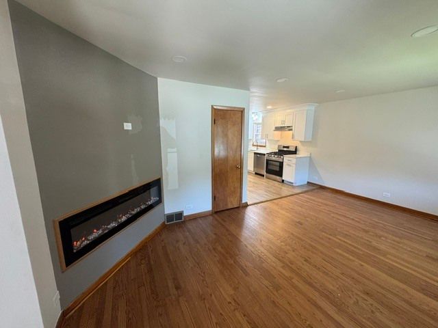 7042 Pershing Road, Berwyn, IL 60402