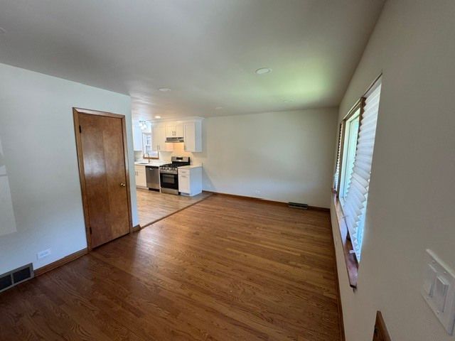 7042 Pershing Road, Berwyn, IL 60402