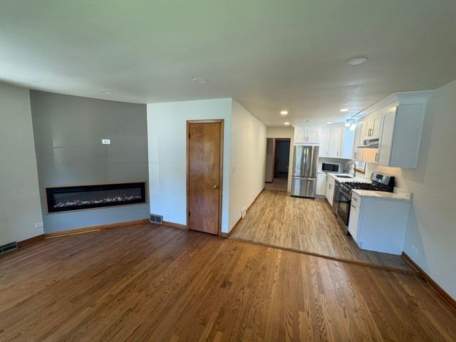 7042 Pershing Road, Berwyn, IL 60402