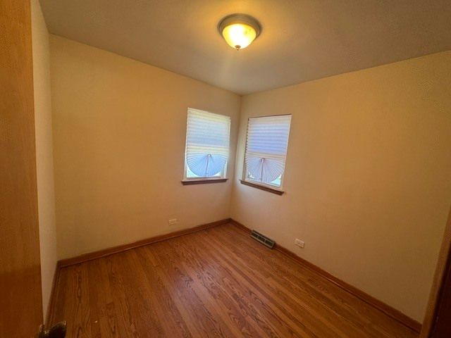 7042 Pershing Road, Berwyn, IL 60402