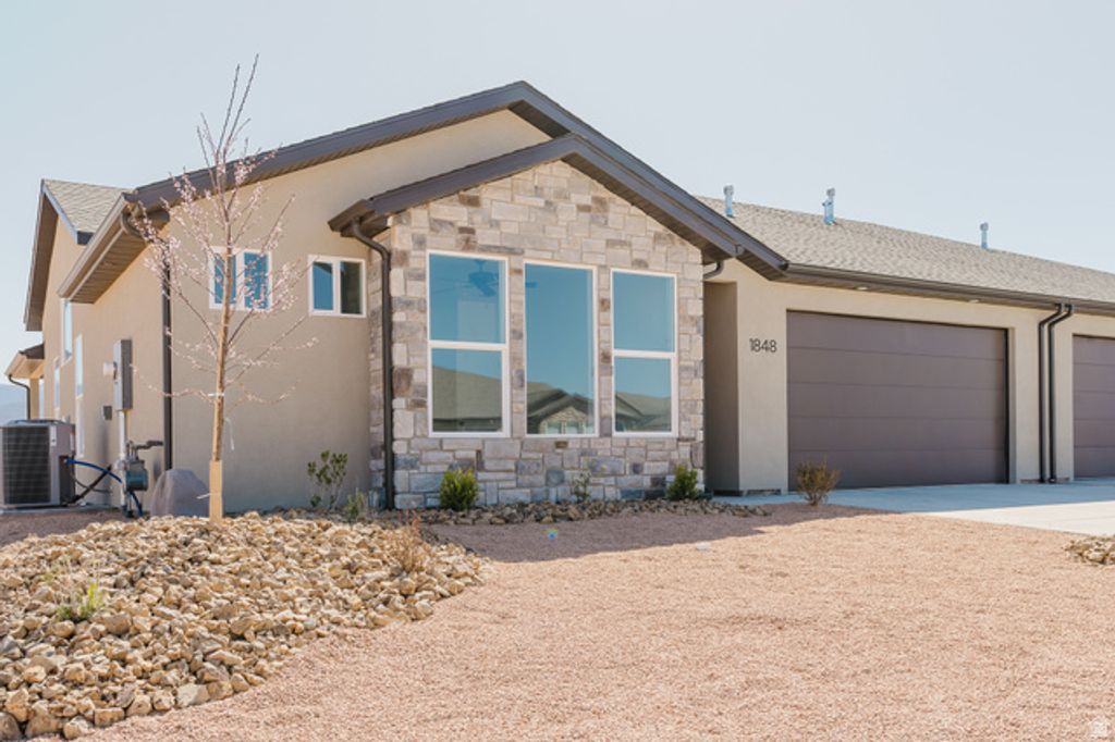 Image 2 of property listing at 1848 N GOLDEN EAGLE, Cedar City, UT 84721