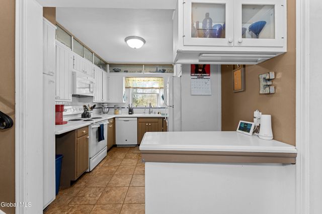 2240 Rosendale Road, Niskayuna, NY 12309