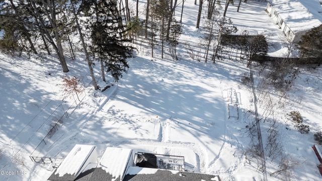 2240 Rosendale Road, Niskayuna, NY 12309