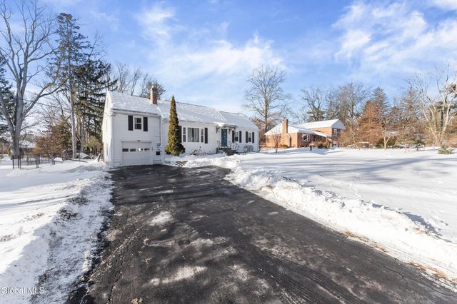 2240 Rosendale Road, Niskayuna, NY 12309