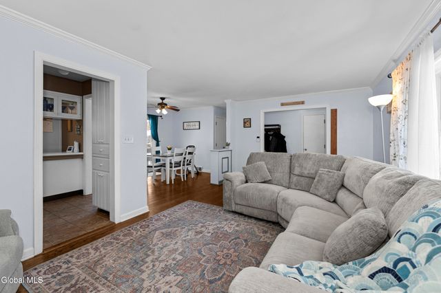 2240 Rosendale Road, Niskayuna, NY 12309