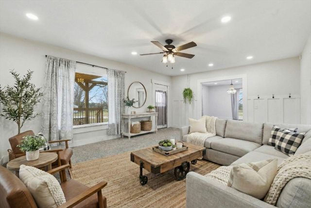 1105 Clouse Street, Mountain Grove, MO 65711