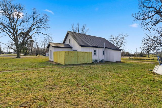 1105 Clouse Street, Mountain Grove, MO 65711