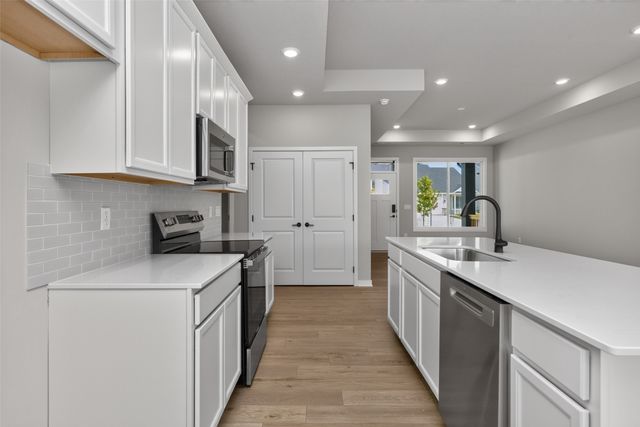 1612 Garland Avenue, Norwalk, IA 50211