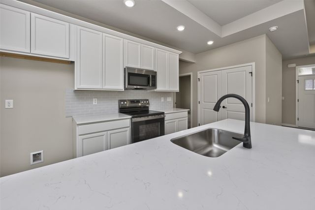 1612 Garland Avenue, Norwalk, IA 50211