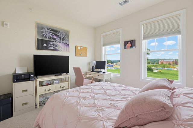 4 Peters Farm Way 409, Westborough, MA 01581