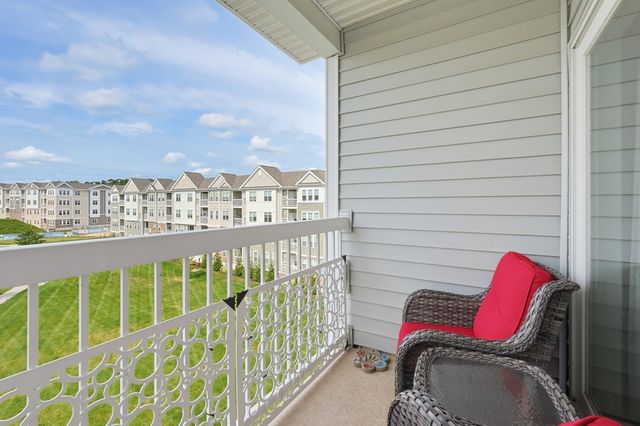 4 Peters Farm Way 409, Westborough, MA 01581