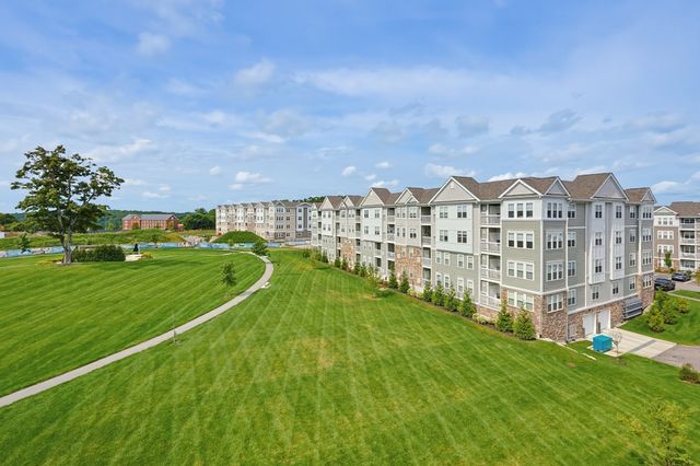 4 Peters Farm Way 409, Westborough, MA 01581