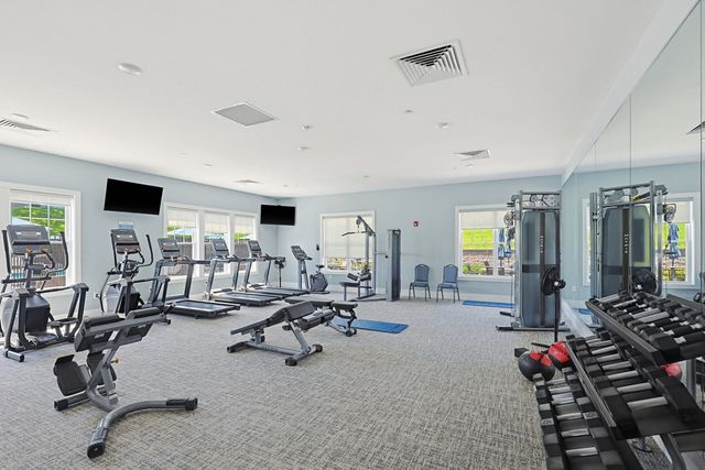 4 Peters Farm Way 409, Westborough, MA 01581