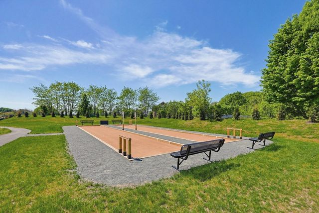 4 Peters Farm Way 409, Westborough, MA 01581