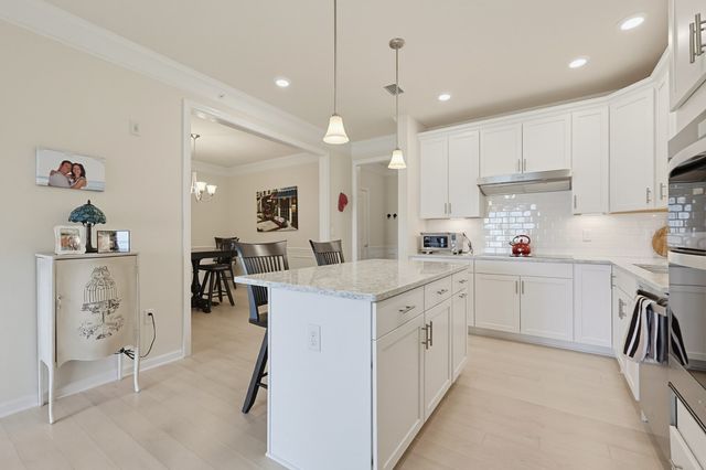 4 Peters Farm Way 409, Westborough, MA 01581