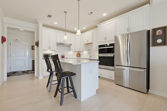 4 Peters Farm Way 409, Westborough, MA 01581