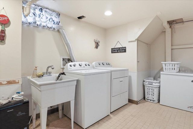 1011 Russet STREET, Racine, WI 53405