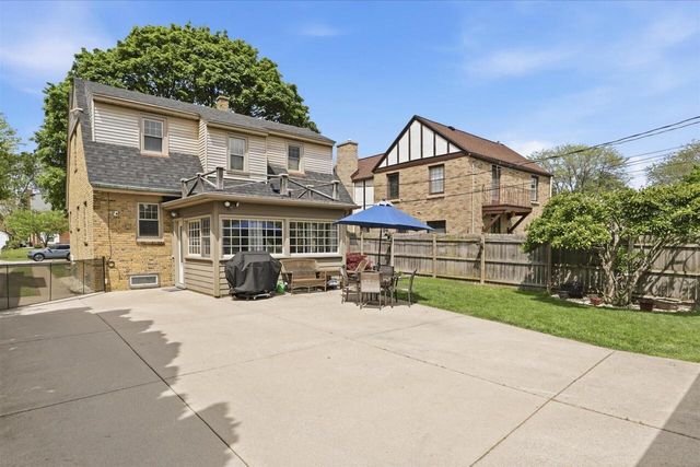 1011 Russet STREET, Racine, WI 53405