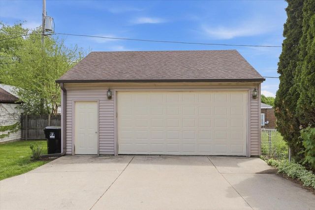1011 Russet STREET, Racine, WI 53405