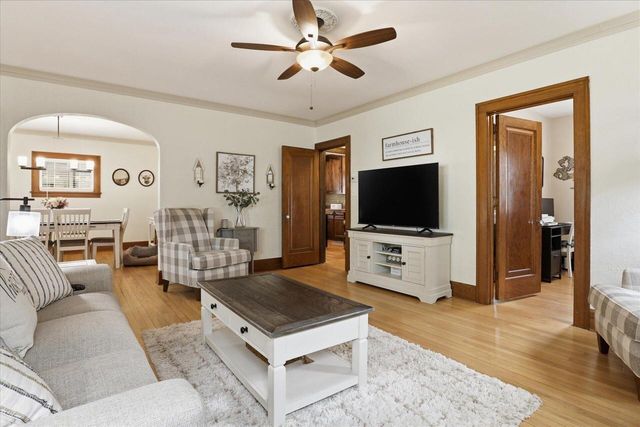 1011 Russet STREET, Racine, WI 53405
