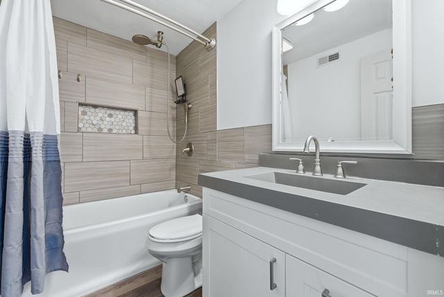 6609 Salge Drive, Fort Wayne, IN 46835