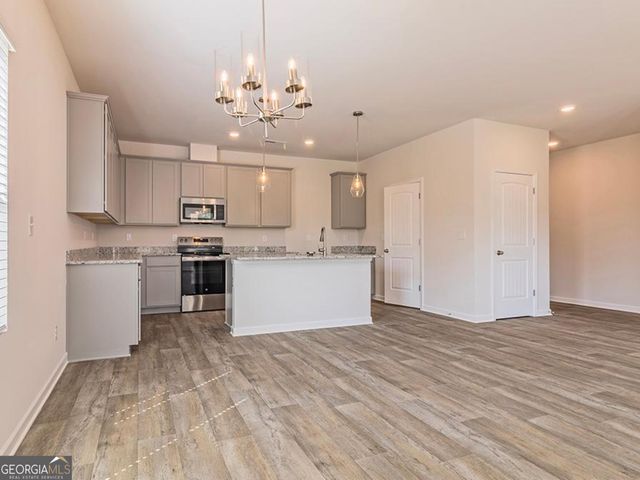 648 Encore Drive 84, Perry, GA 31069