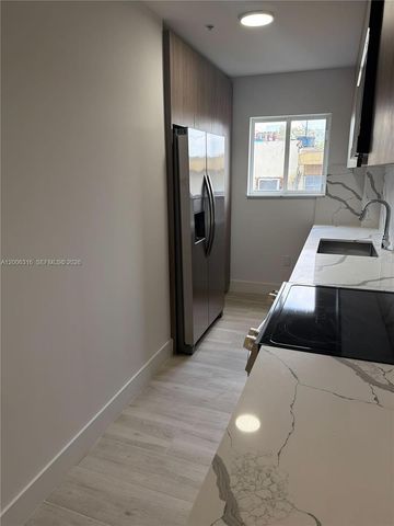 32 NW 14th Ave 203, Miami, FL 33125