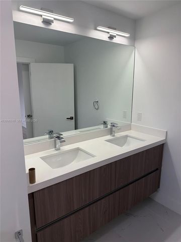 32 NW 14th Ave 203, Miami, FL 33125