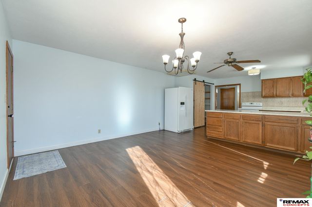 4221 N 11 Street, Lincoln, NE 68521