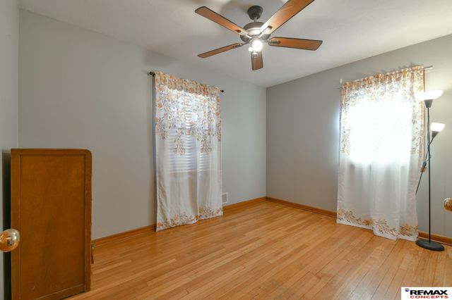 4221 N 11 Street, Lincoln, NE 68521