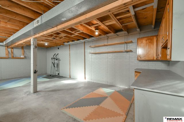 4221 N 11 Street, Lincoln, NE 68521