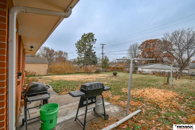 4221 N 11 Street, Lincoln, NE 68521