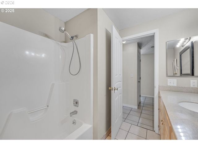 11656 Sw BOONES BEND Dr 11656, Beaverton, OR 97008