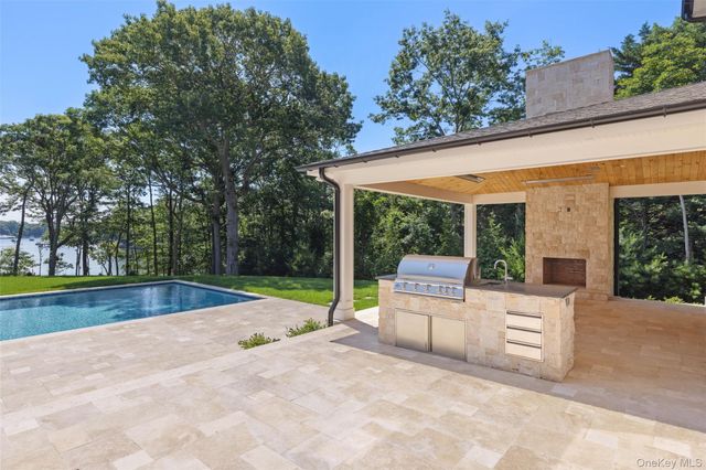 1775 Point Pleasant Road, Mattituck, NY 11952
