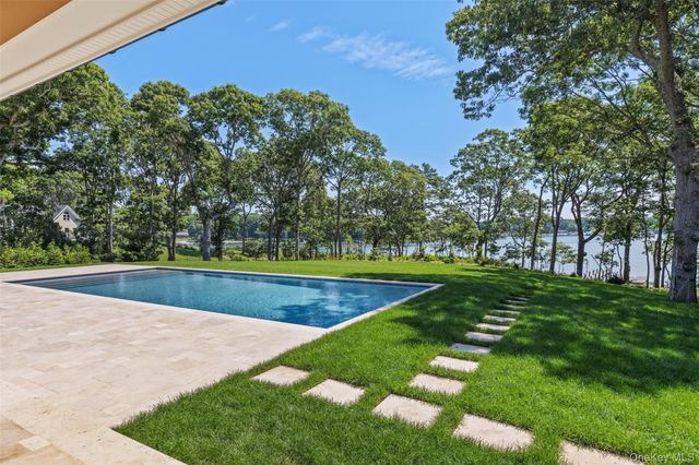 1775 Point Pleasant Road, Mattituck, NY 11952