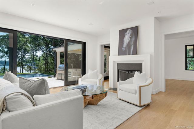 1775 Point Pleasant Road, Mattituck, NY 11952