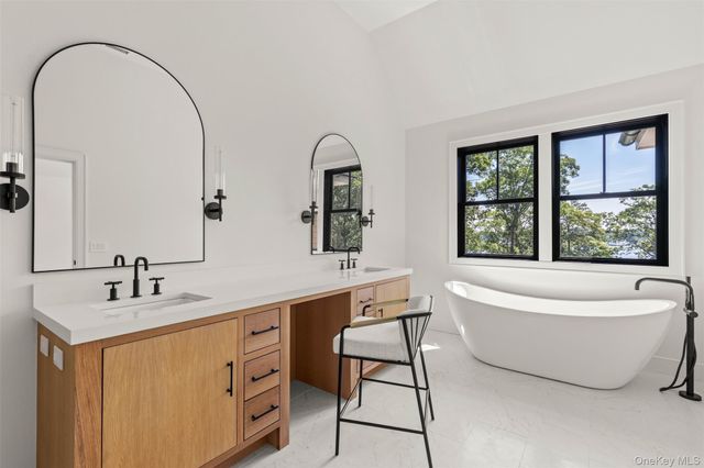 1775 Point Pleasant Road, Mattituck, NY 11952
