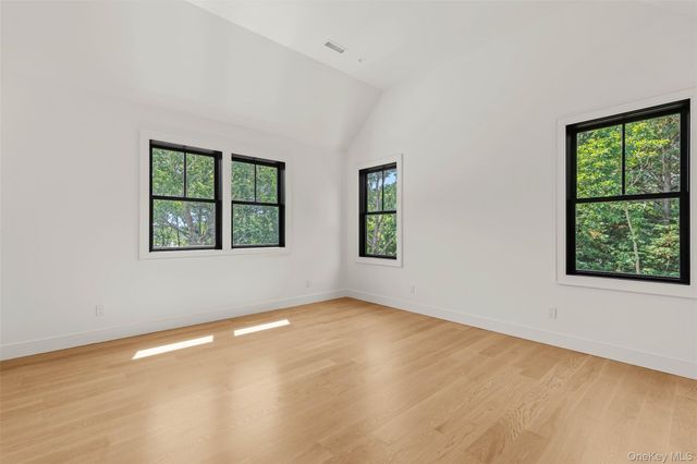 1775 Point Pleasant Road, Mattituck, NY 11952